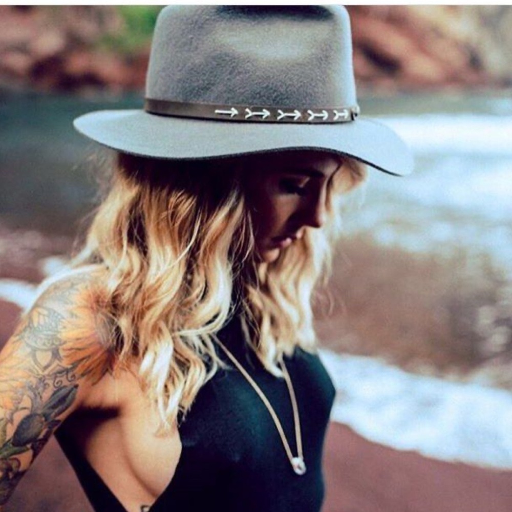 Connor handmade hat. (As new)